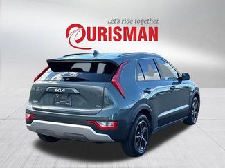 Used 2023 Kia Niro EX video 2