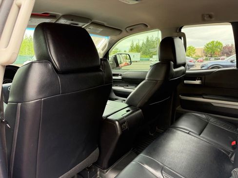 Used 2015 Toyota Tundra Limited w/ Limited Premium Package AWD/4WD image 30