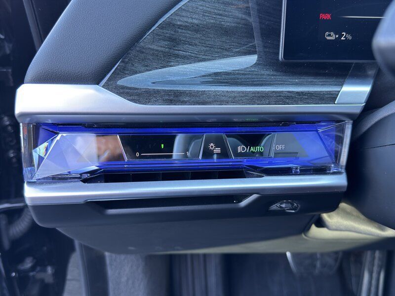 Used 2025 BMW i7 eDrive50 w/ M Sport Package RWD image 26