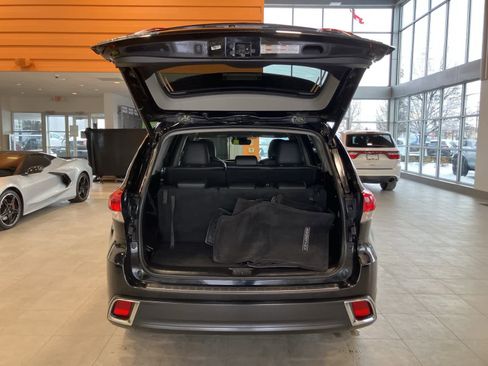 Used 2019 Toyota Highlander XLE image 27