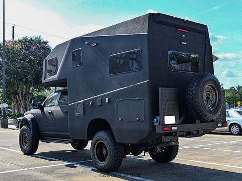 Used 2024 RAM 5500 4x4 Crew Cab image 6