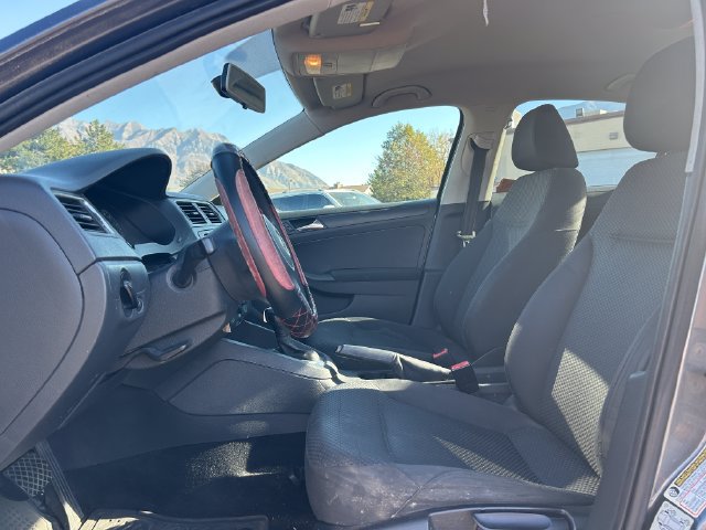 Used 2011 Volkswagen Jetta Sedan FWD image 18
