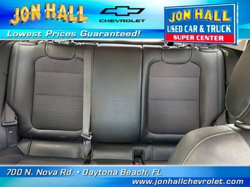 Used 2025 Chevrolet Trax LT w/ Driver Confidence Package FWD image 21