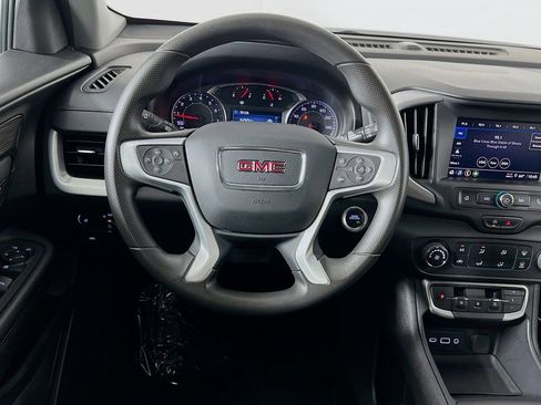 Used 2024 GMC Terrain SLE image 11