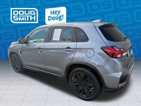 Used 2022 Mitsubishi Outlander Sport SE FWD image 2