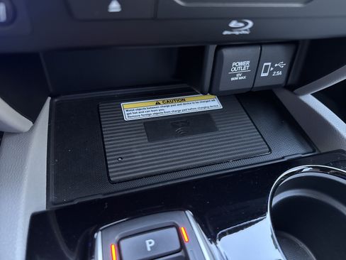 Used 2021 Honda Pilot Elite image 29