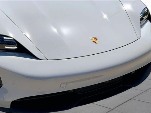 Used 2022 Porsche Taycan RWD image 27