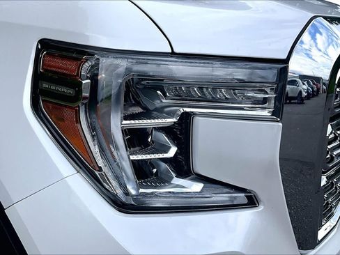 Used 2019 GMC Sierra 1500 Denali w/ Denali Ultimate Package AWD/4WD image 26