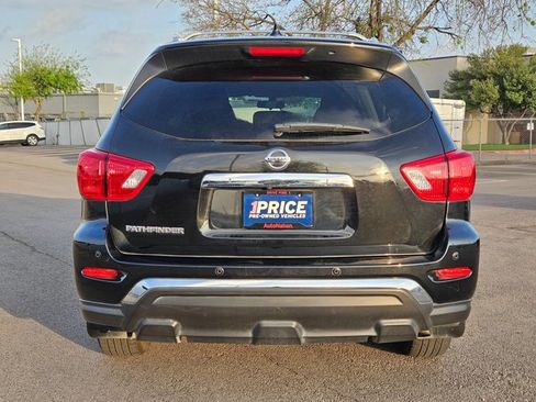 Used 2019 Nissan Pathfinder S image 6