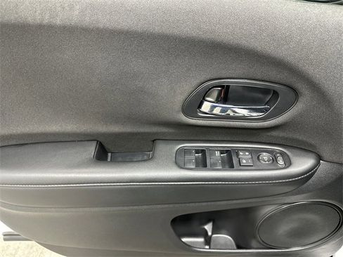 Used 2022 Honda HR-V Sport image 16
