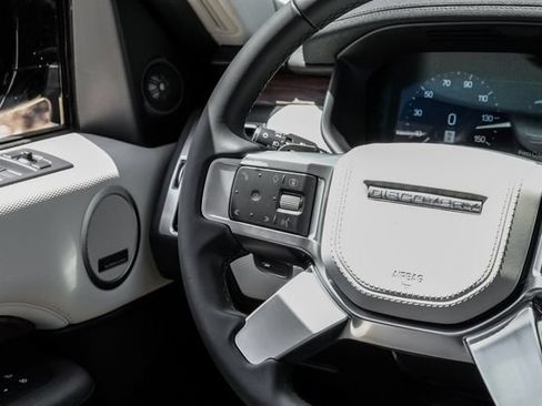 New 2026 Land Rover Discovery Dynamic SE AWD/4WD image 23