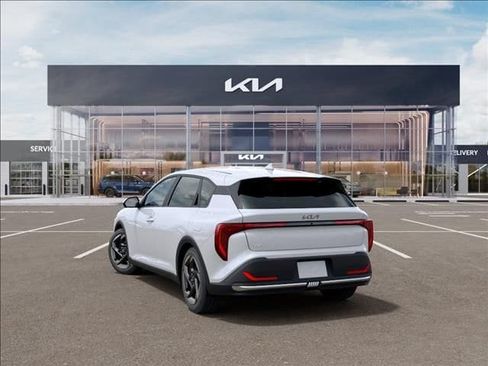 New 2026 Kia K4 EX FWD image 4