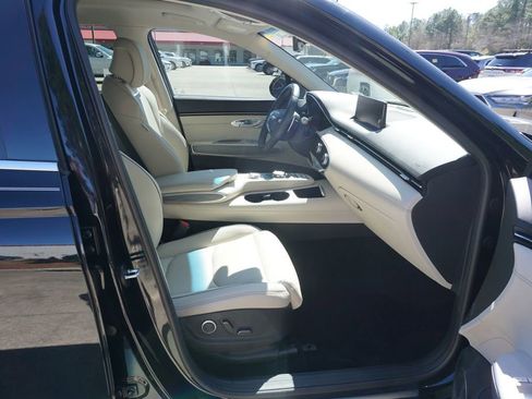 Used 2023 Genesis GV70 2.5T Advanced w/ Advanced Package image 18