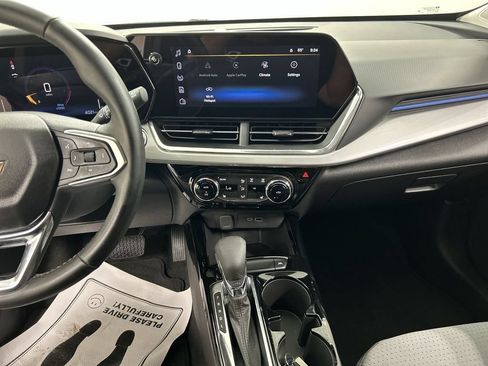 Certified 2024 Chevrolet Trax LT w/ Driver Confidence Package FWD image 18