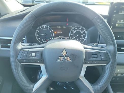 New 2026 Mitsubishi Outlander ES image 22