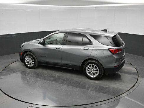Used 2023 Chevrolet Equinox LS w/ LS Convenience Package FWD image 28
