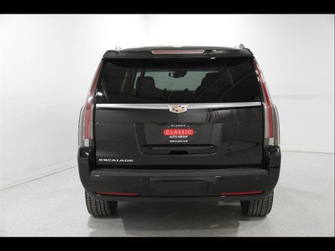 Used 2016 Cadillac Escalade Premium image 23