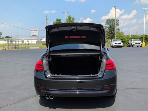 Used 2018 BMW 330i xDrive Sedan AWD/4WD image 32