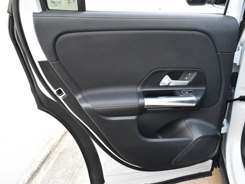 Used 2021 Mercedes-Benz GLA 35 AMG 4MATIC image 30