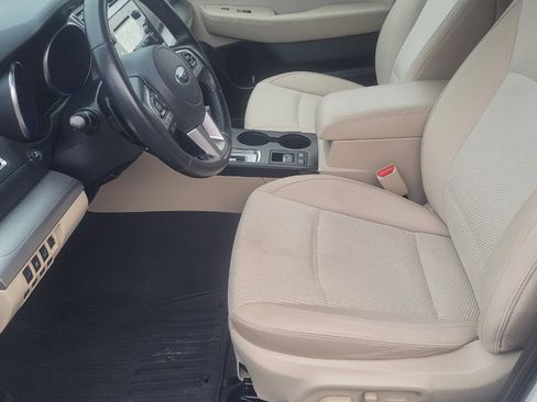 Used 2015 Subaru Outback 2.5i Premium image 11