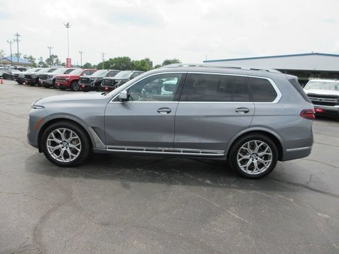 Used 2023 BMW X7 xDrive40i w/ Executive Package AWD/4WD image 11