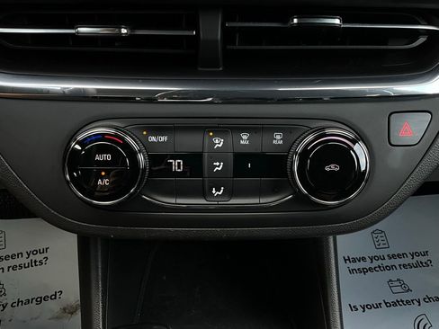 Used 2025 Buick Envista Preferred image 25