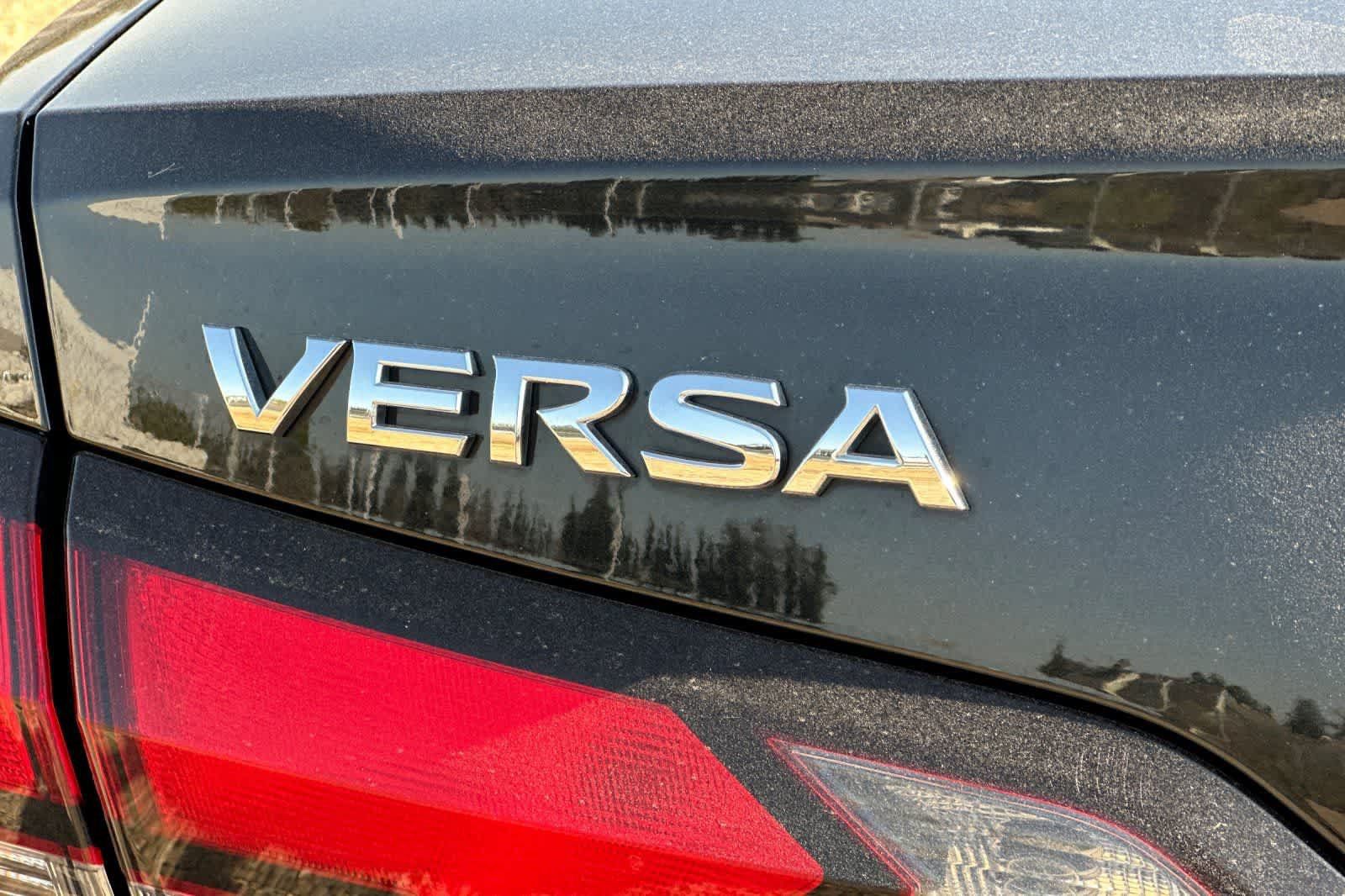 Used 2023 Nissan Versa SV FWD image 15