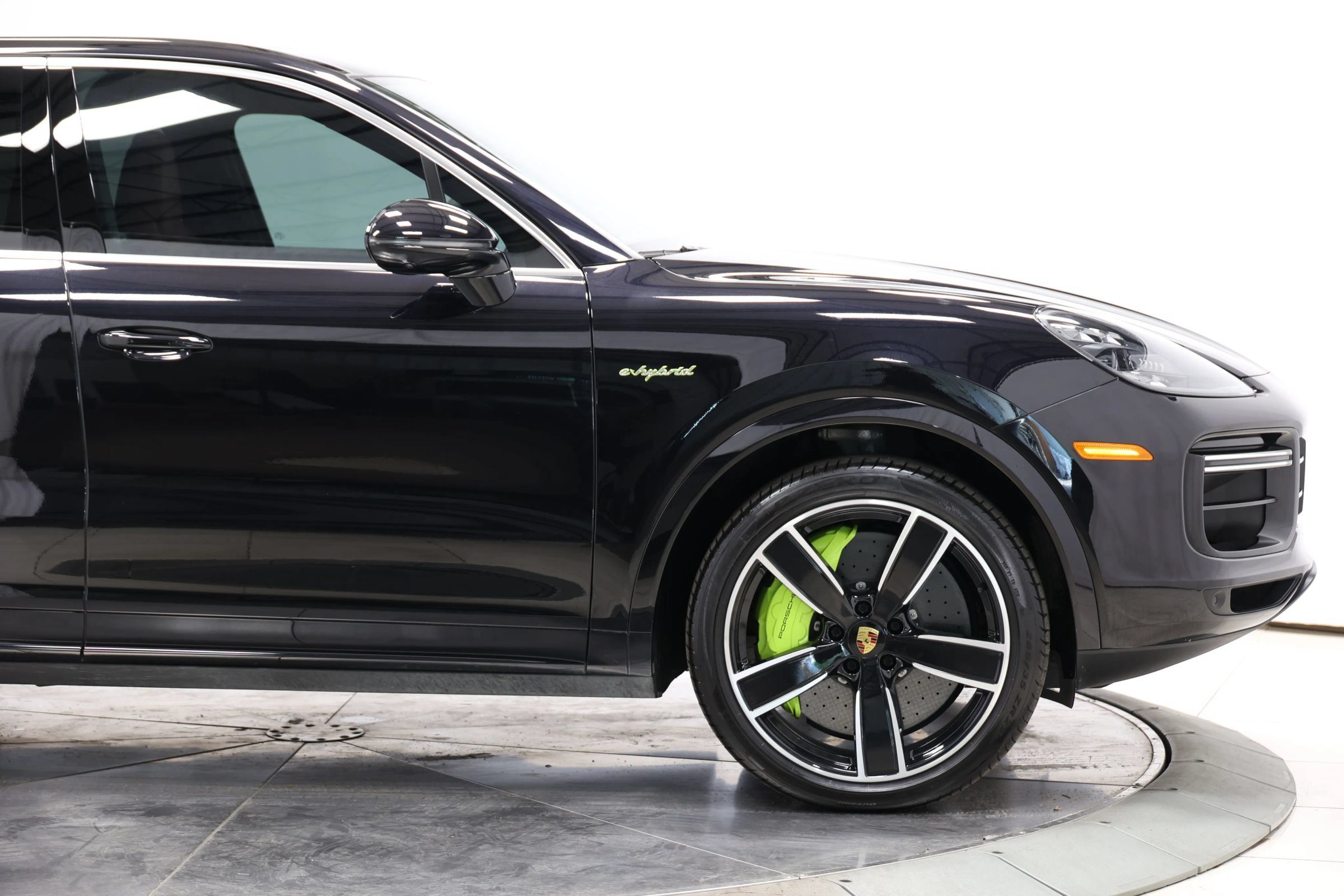 Used 2021 Porsche Cayenne Turbo S AWD/4WD image 83