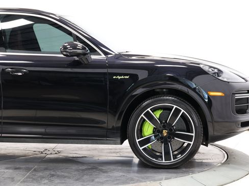 Used 2021 Porsche Cayenne Turbo S AWD/4WD image 83