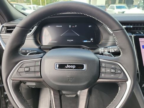 New 2025 Jeep Grand Cherokee L Limited w/ Luxury Tech Group II image 21