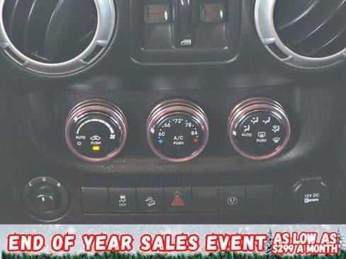 Used 2015 Jeep Wrangler Unlimited Rubicon w/ Connectivity Group image 22