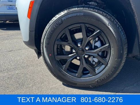 New 2026 Jeep Grand Cherokee Altitude AWD/4WD image 9