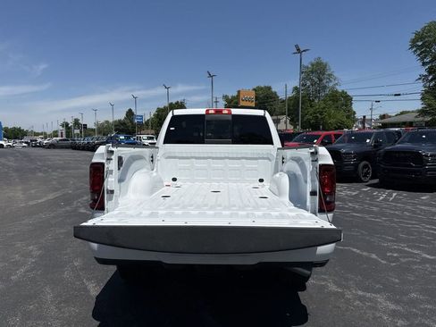 New 2026 RAM 2500 Tradesman AWD/4WD image 17