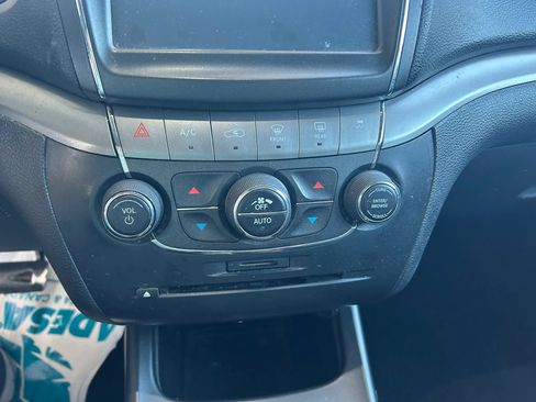 Used 2019 Dodge Journey Crossroad AWD/4WD image 21