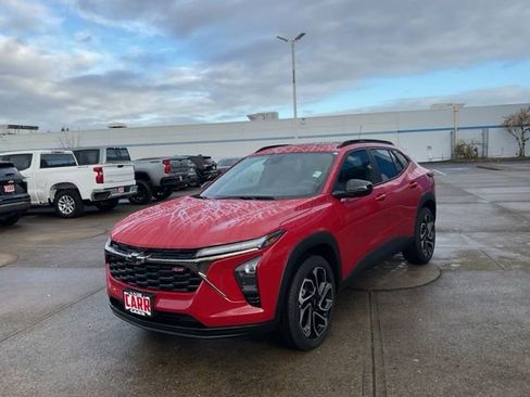 New 2026 Chevrolet Trax RS image 3