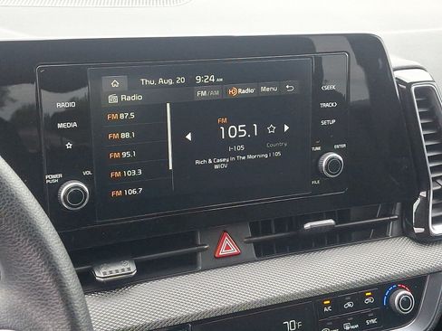 Used 2025 Kia Sportage LX AWD/4WD image 16