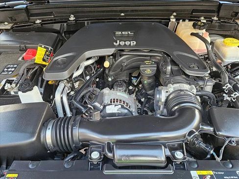 Used 2021 Jeep Wrangler Unlimited Sport AWD/4WD image 22