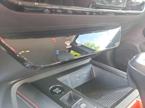 Certified 2025 Nissan Kicks SR FWD image 39