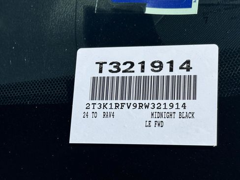 Used 2024 Toyota RAV4 LE FWD image 14