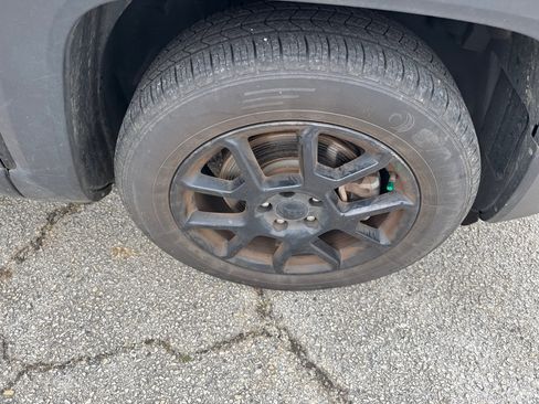 Used 2020 Jeep Renegade Altitude image 12