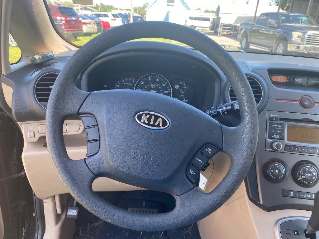 Used 2009 Kia Rondo LX FWD image 5