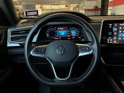 Used 2026 Volkswagen Atlas Cross Sport SE AWD/4WD image 37