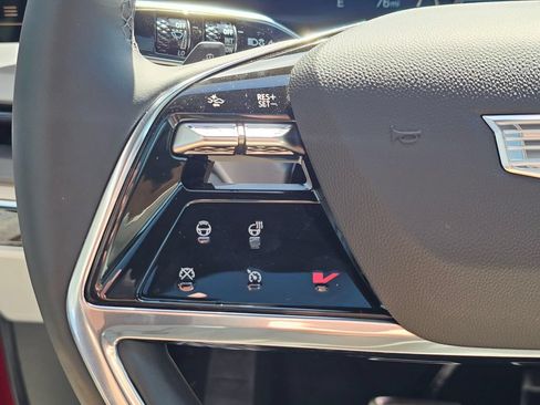 New 2026 Cadillac Vistiq Luxury AWD/4WD image 30