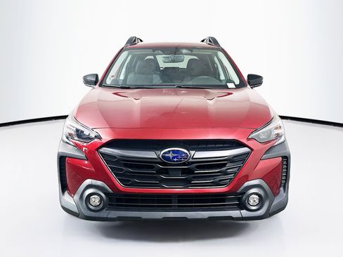 Used 2023 Subaru Outback Premium image 2