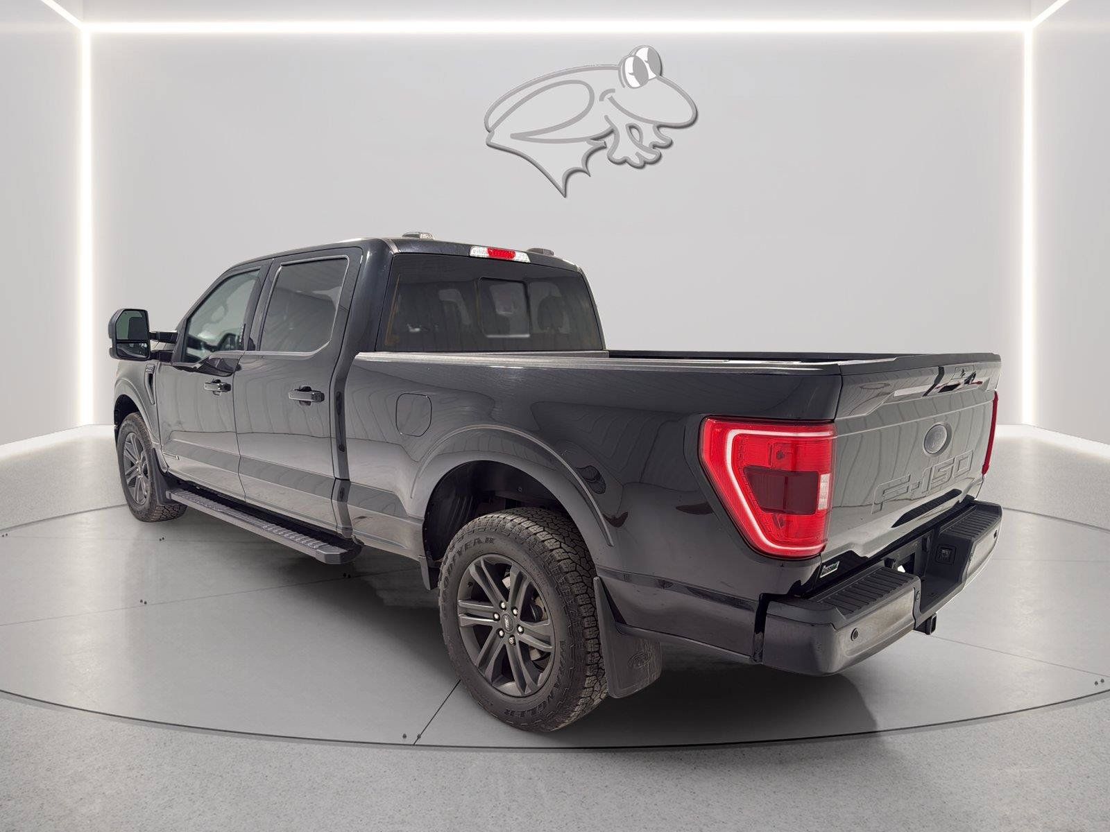 Used 2022 Ford F150 XLT w/ Equipment Group 302A High AWD/4WD image 3