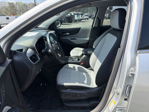Used 2020 Chevrolet Equinox LT image 10