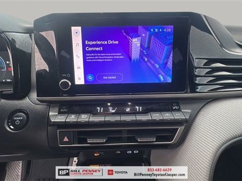 Used 2025 Toyota Camry SE image 14