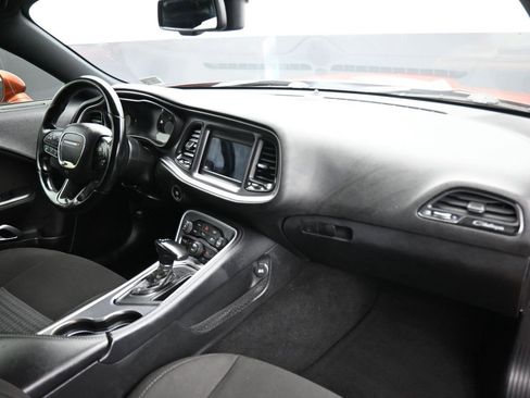 Used 2020 Dodge Challenger R/T w/ Blacktop Package image 39