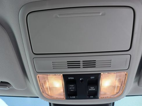 Used 2026 Honda Odyssey Elite image 29