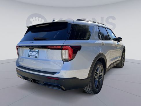 New 2026 Ford Explorer ST-Line w/ ST-Line Street Pack image 7